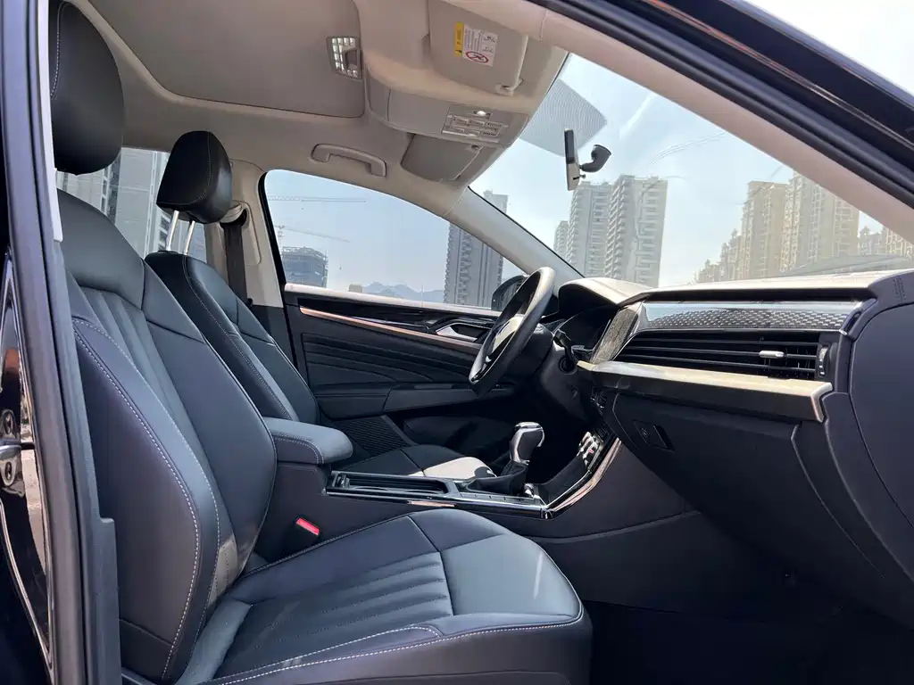 VOLKSWAGEN PASSAT 2021