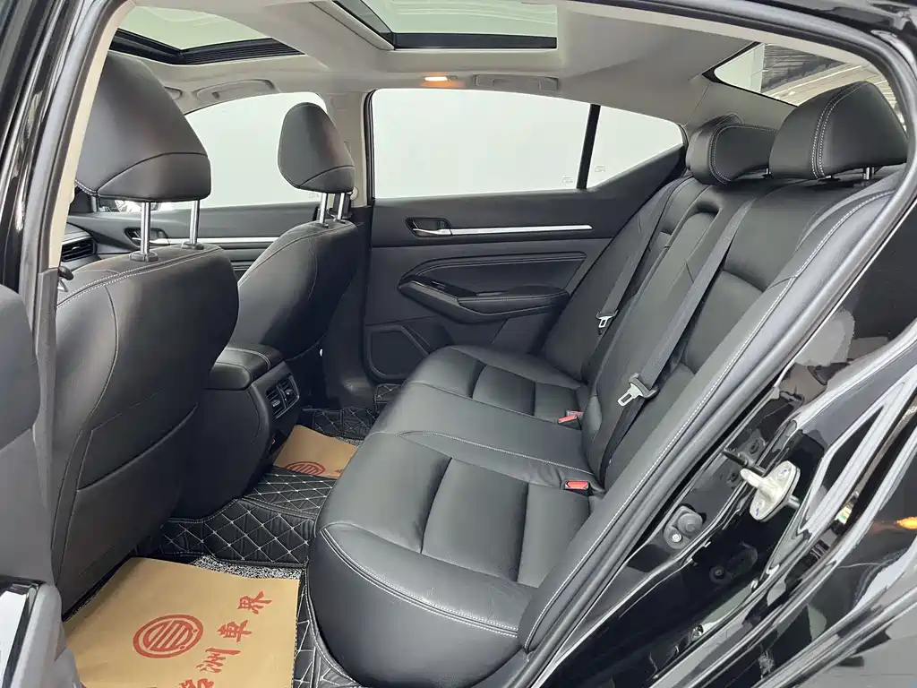 NISSAN TEANA 2021