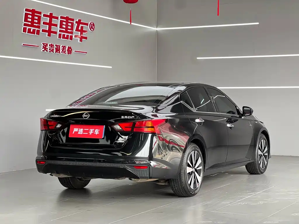 NISSAN TEANA 2022