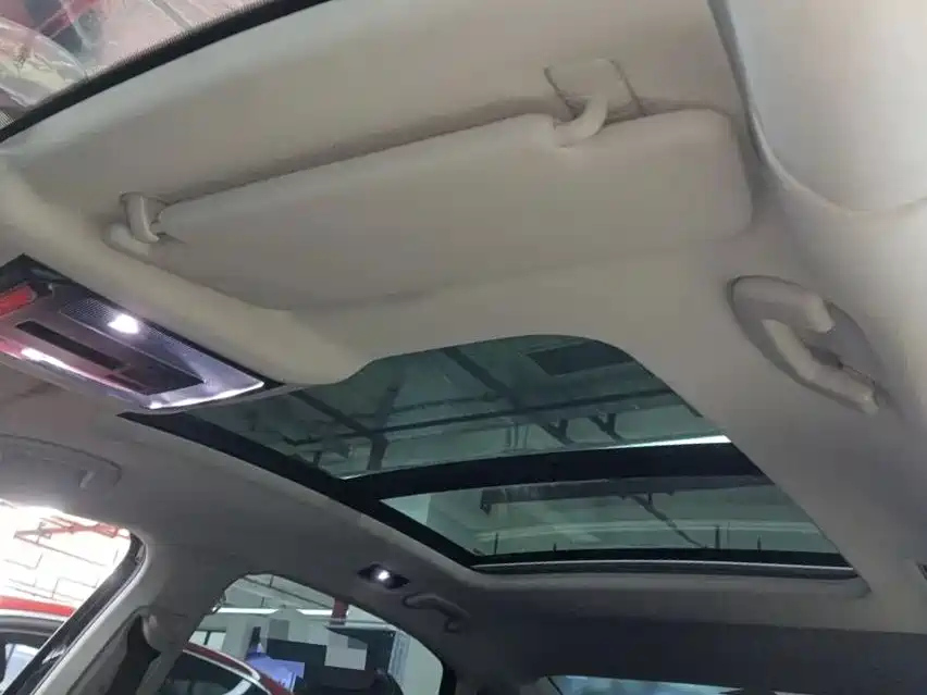 VOLKSWAGEN PASSAT 2022
