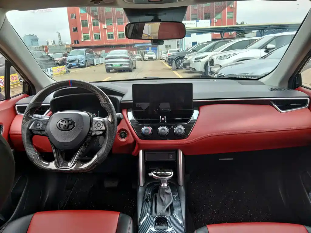 TOYOTA COROLLA CROSS 2024