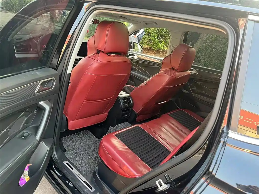 VOLKSWAGEN TIGUAN L 2022