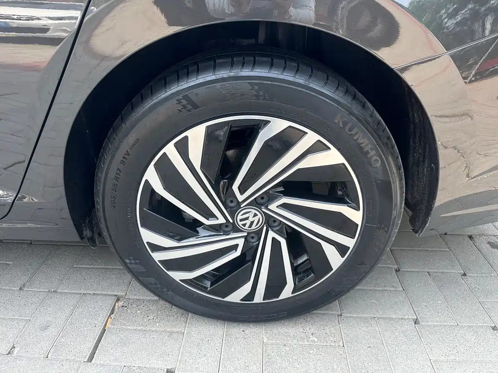 VOLKSWAGEN SAGITAR 2021