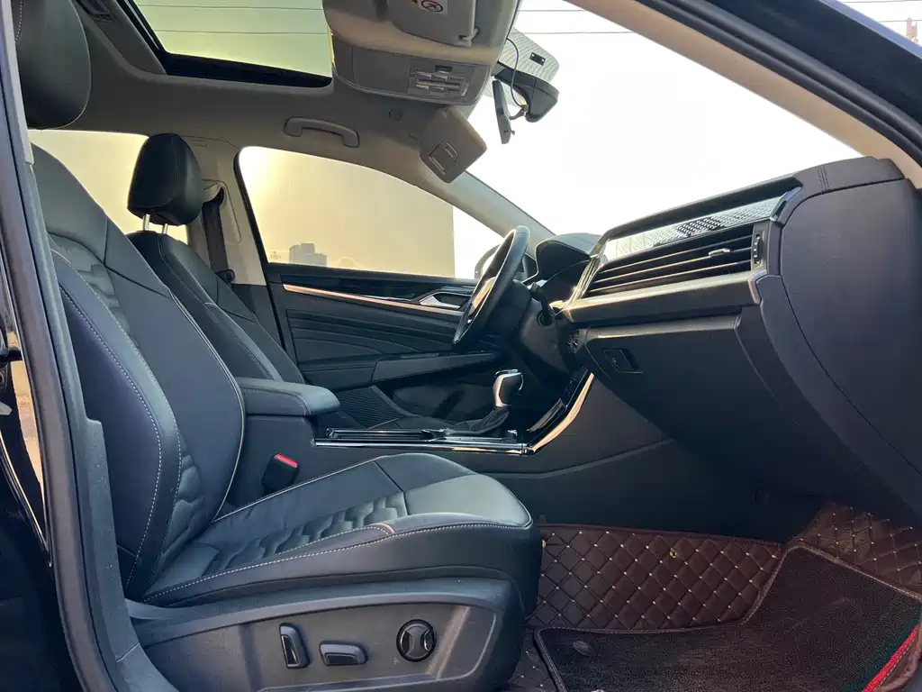 VOLKSWAGEN PASSAT 2021