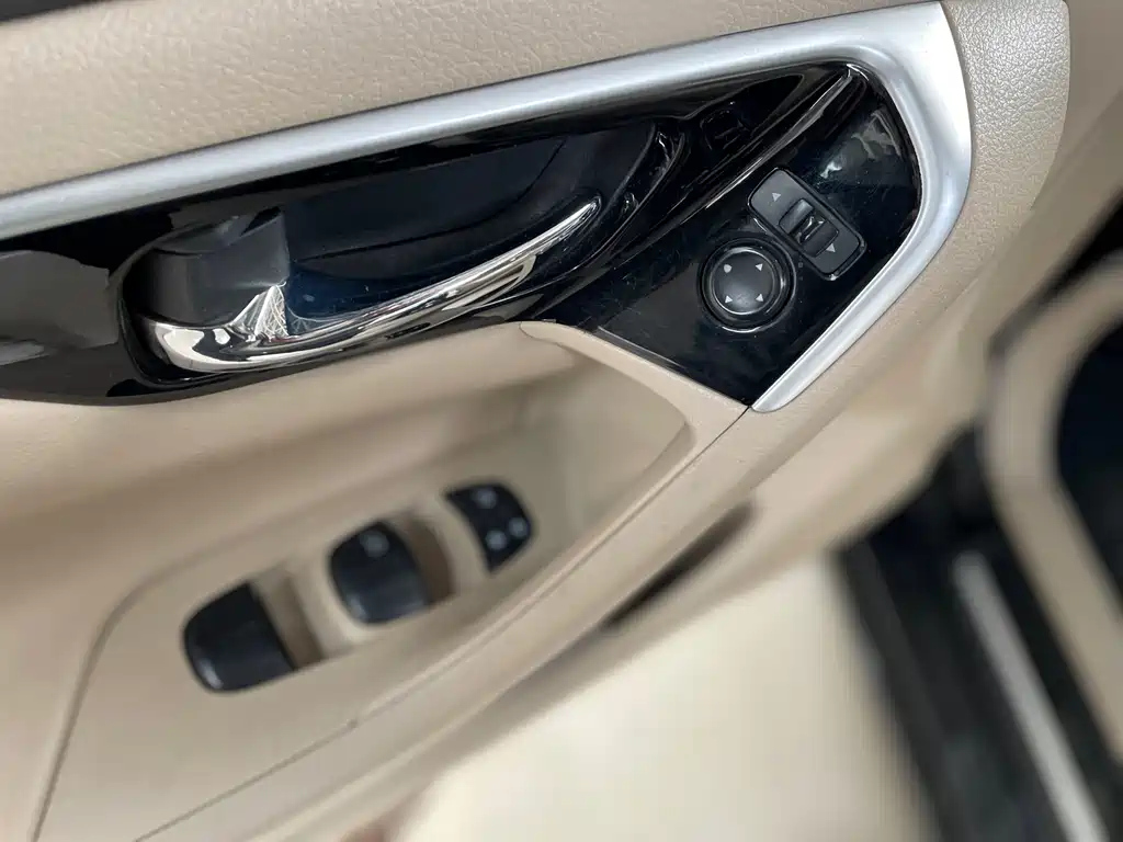 NISSAN TEANA 2017