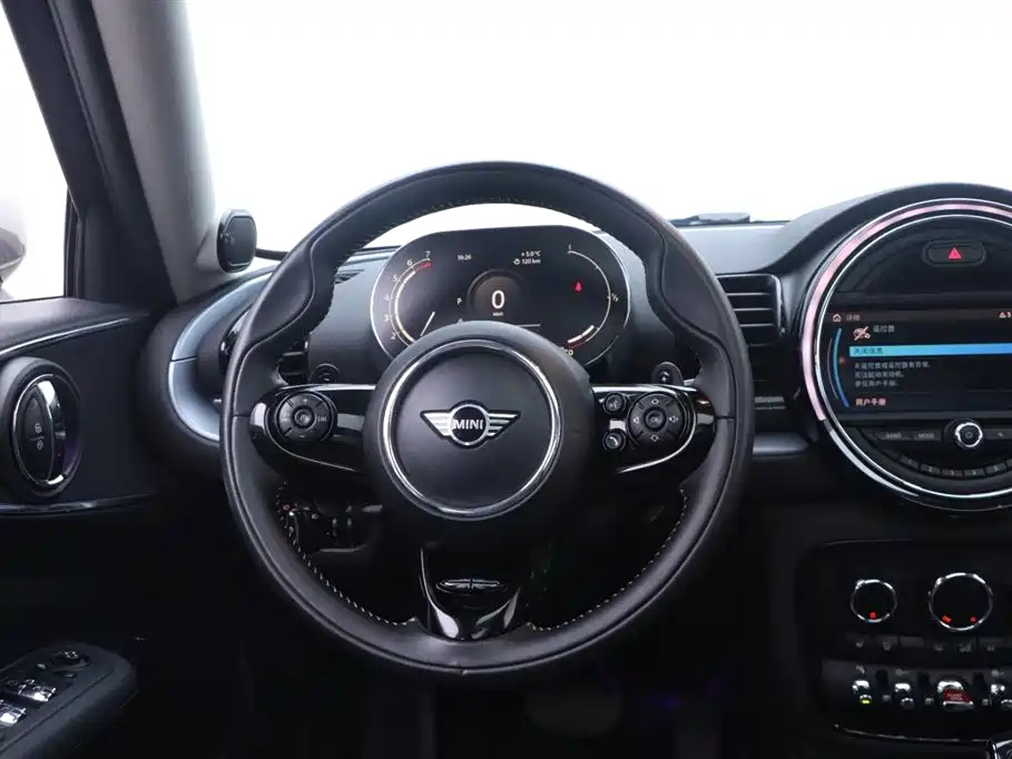 MINI CLUBMAN 2021