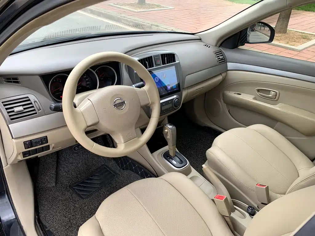 NISSAN SYLPHY 2013