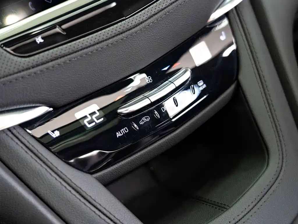 CADILLAC XT5 2022