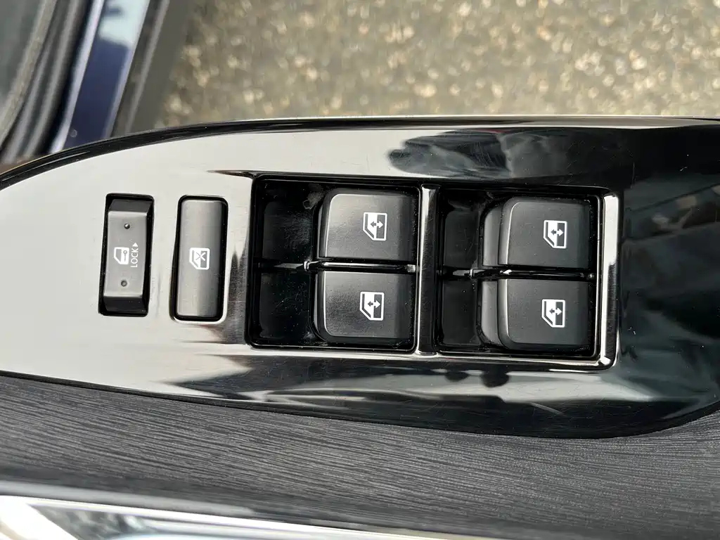 CHANGAN OSHAN X7 2020