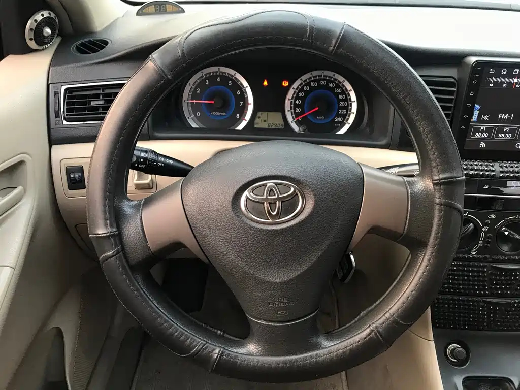 TOYOTA COROLLA 2013