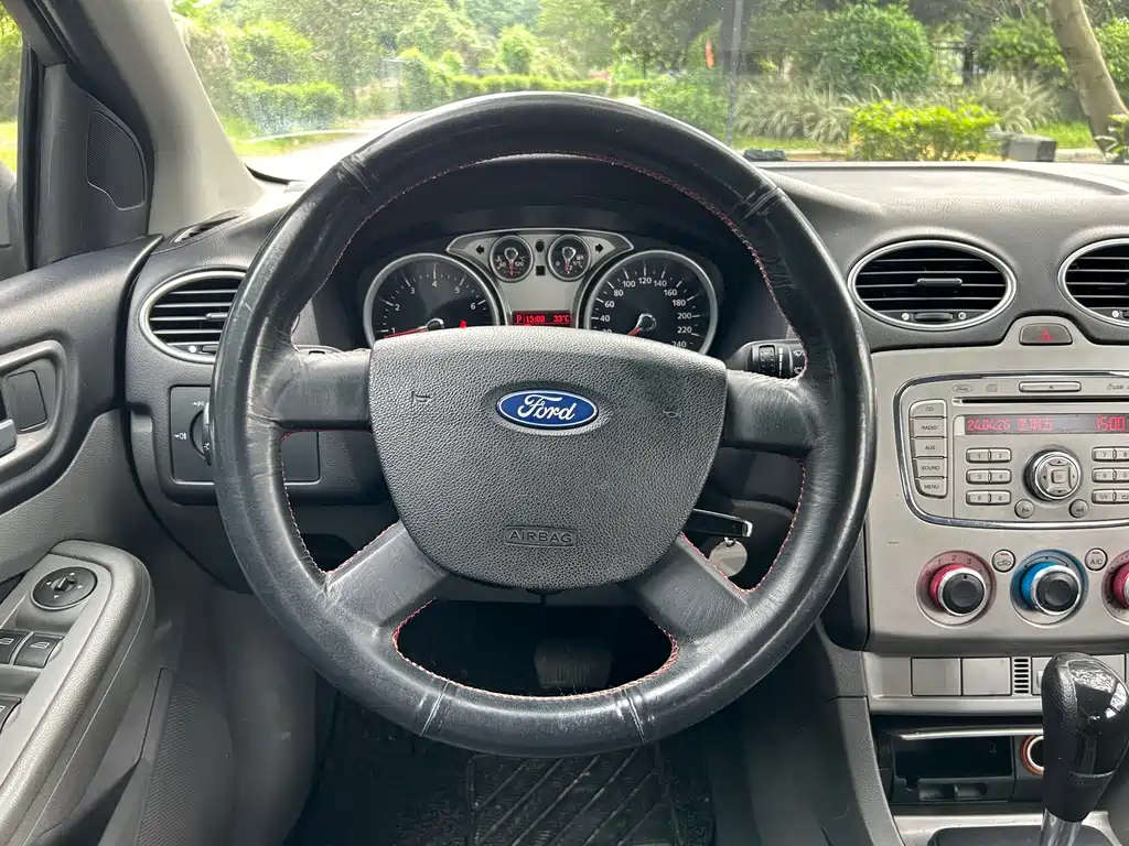 FORD FOCUS 2012