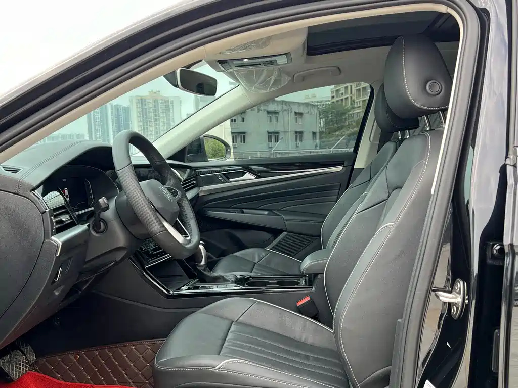 VOLKSWAGEN PASSAT 2022