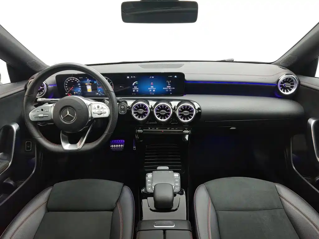 MERCEDES BENZ CLA 2022
