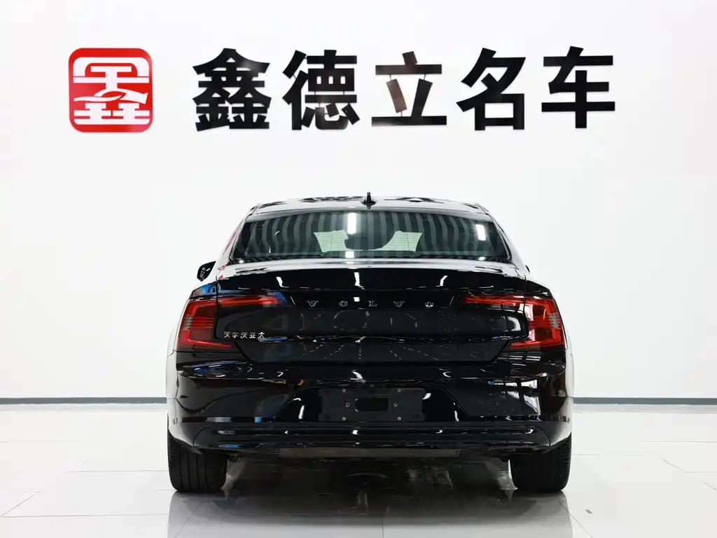 VOLVO S90 2021