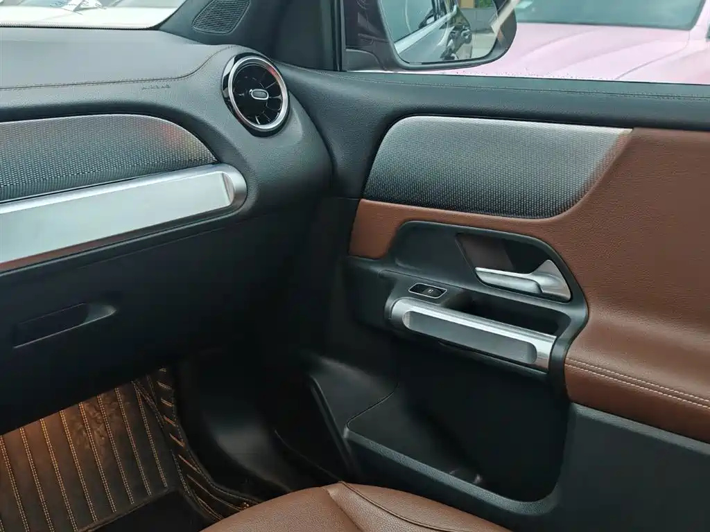 MERCEDES BENZ GLB 2022