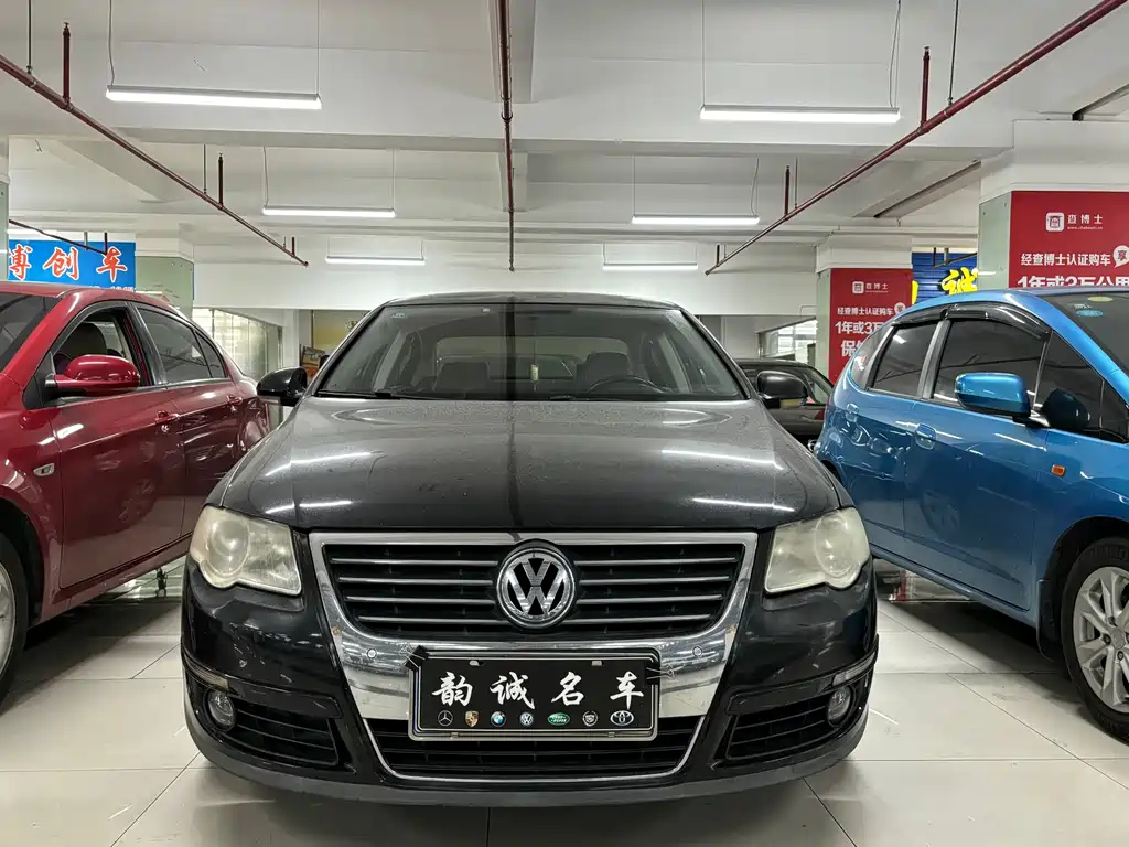 VOLKSWAGEN MAGOTAN 2010