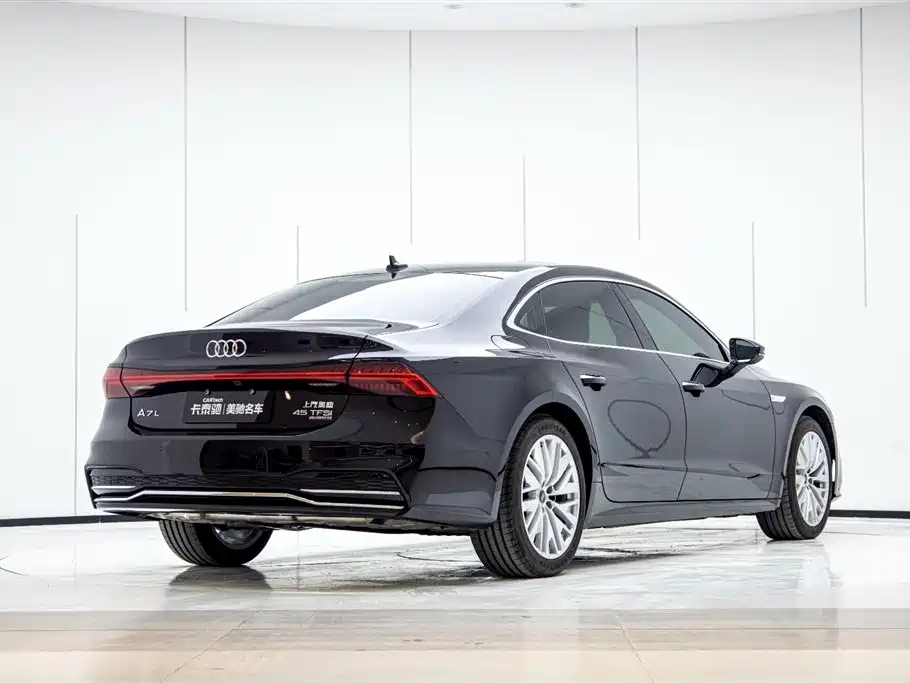 AUDI A7L 2023