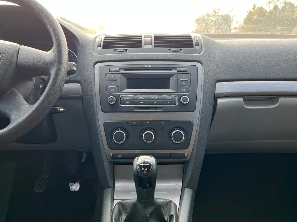 SKODA OCTAVIA 2013