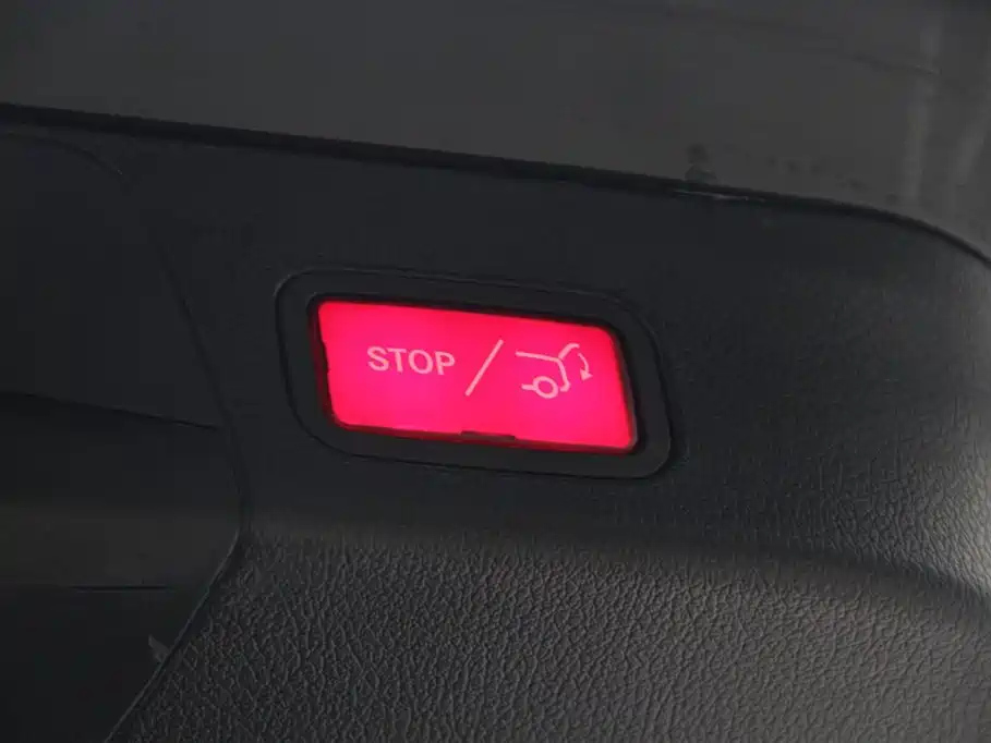 MERCEDES BENZ GLB 2023