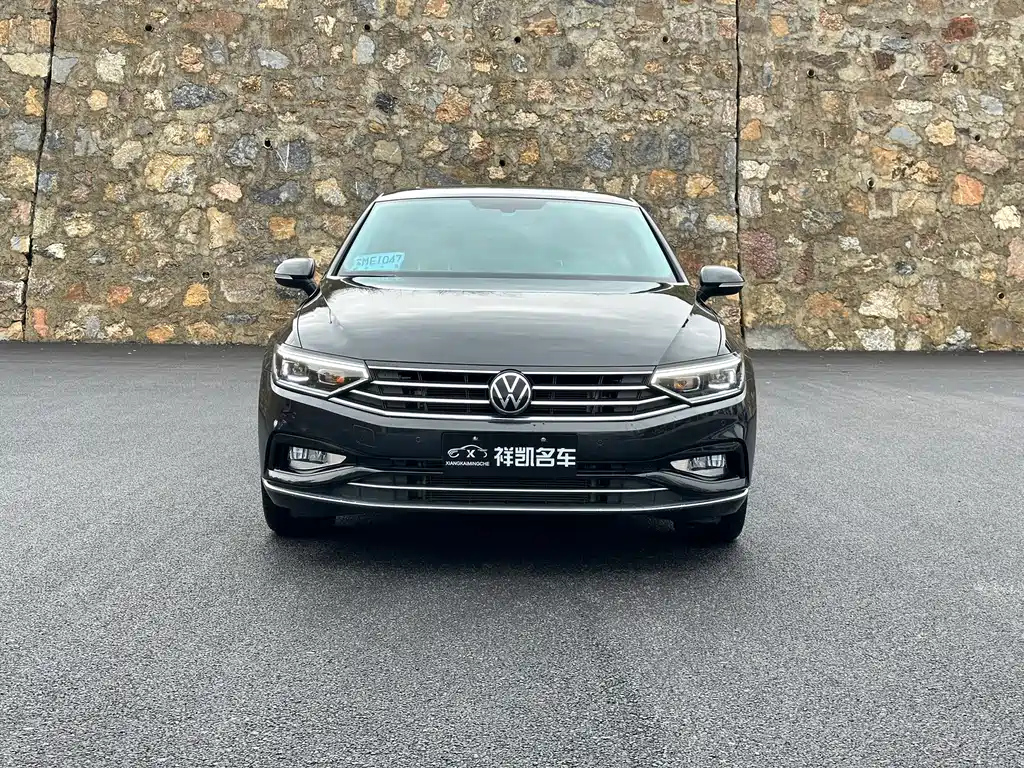 VOLKSWAGEN MAGOTAN 2022