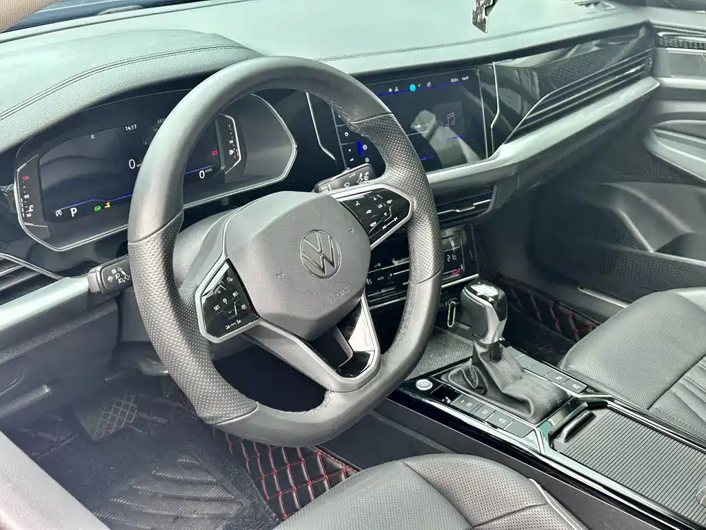 VOLKSWAGEN PASSAT 2023