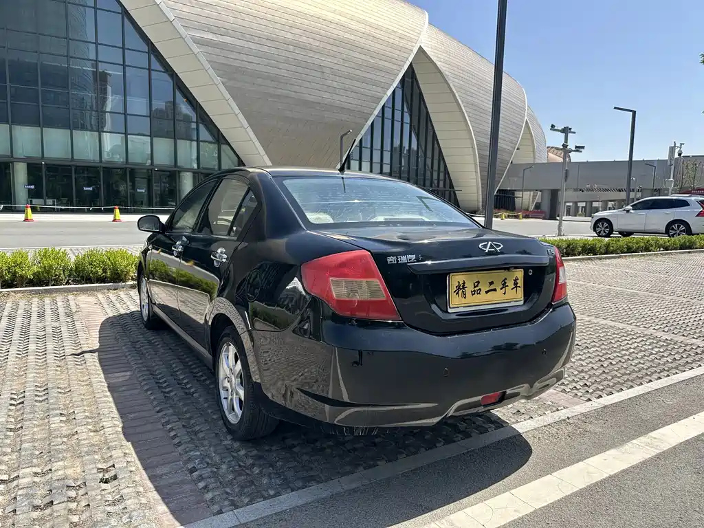CHERY E5 2012
