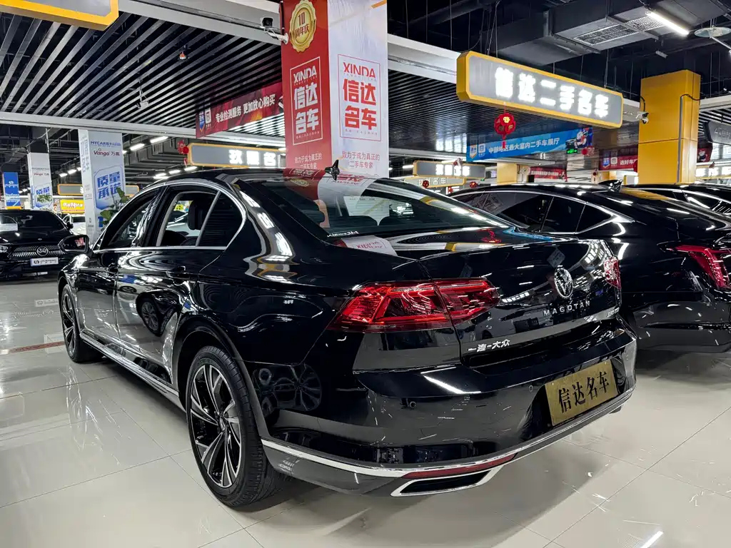 VOLKSWAGEN MAGOTAN 2022
