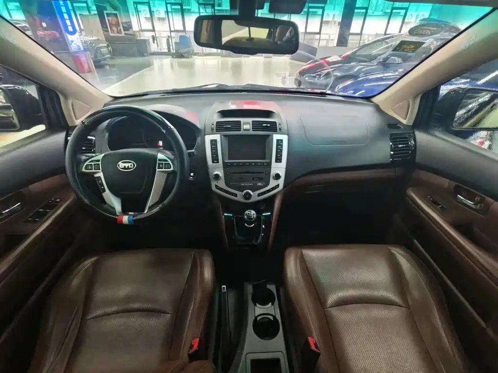 BYD S6 2015