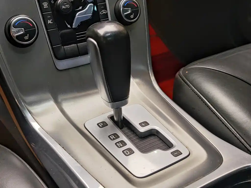 VOLVO S80L 2013