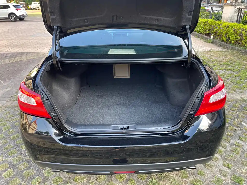 NISSAN TEANA 2019
