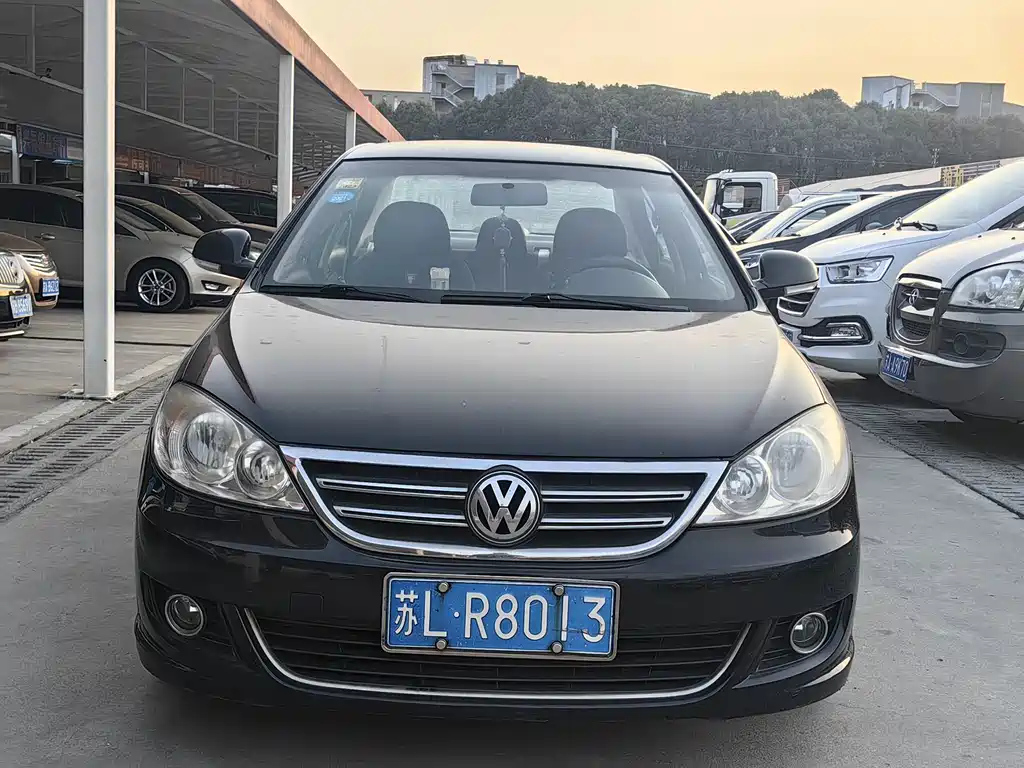 VOLKSWAGEN LAVIDA 2010