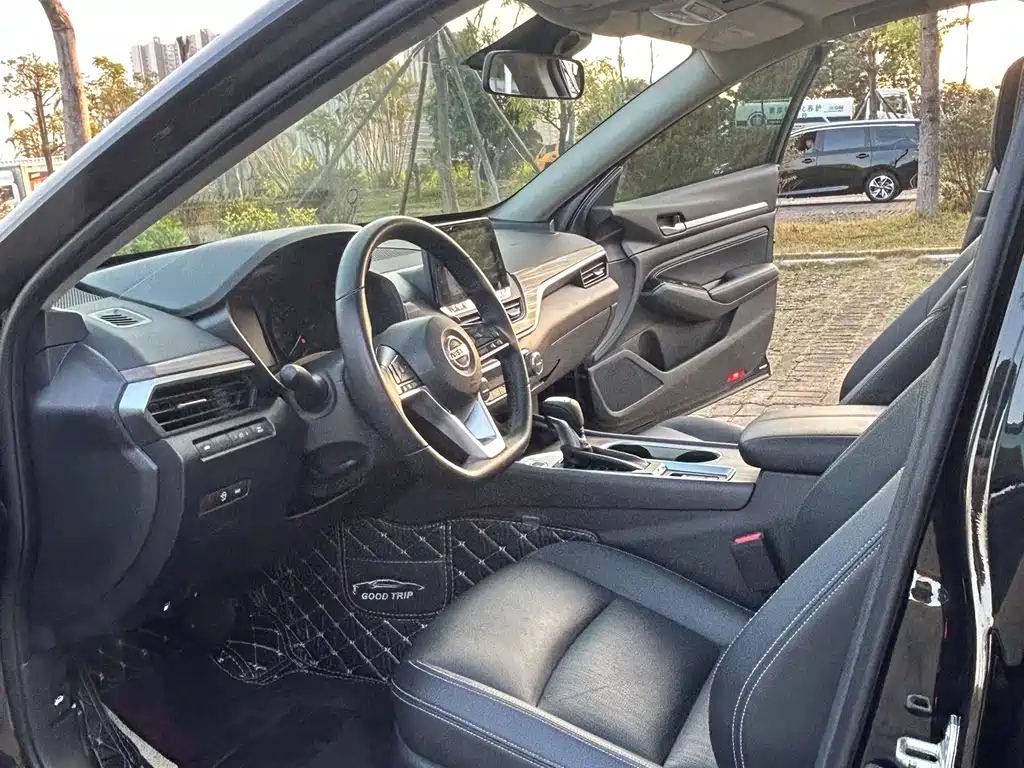 NISSAN TEANA 2022