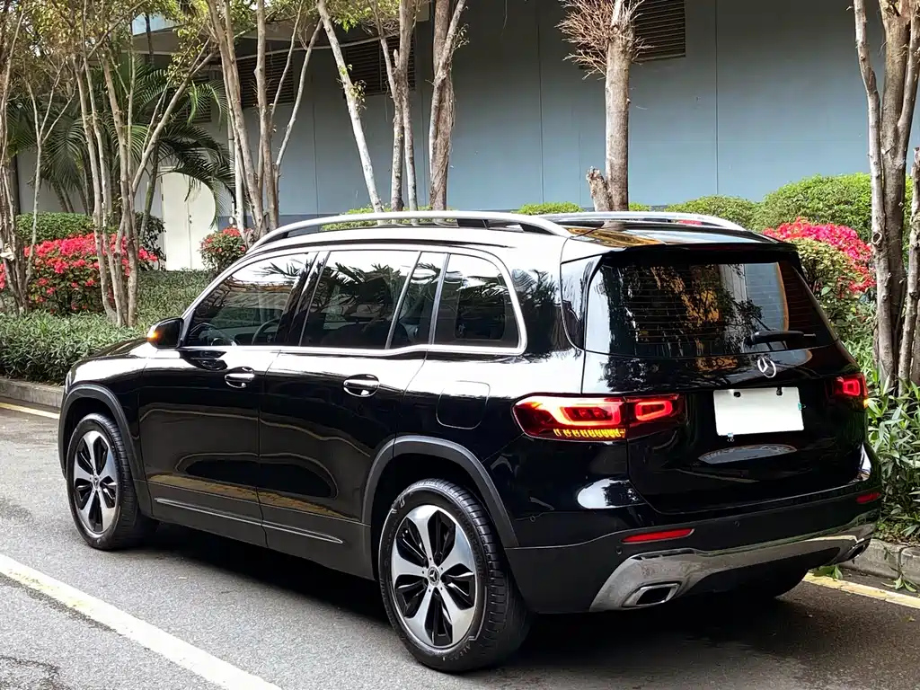 MERCEDES BENZ GLB 2021