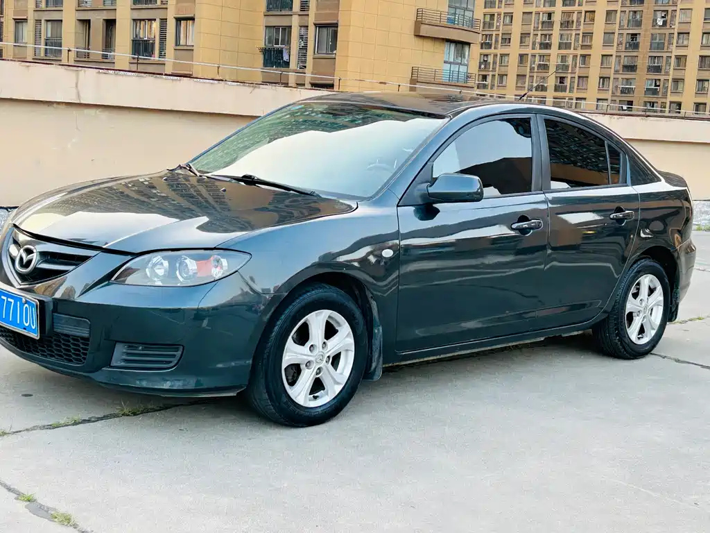 MAZDA 3 2012