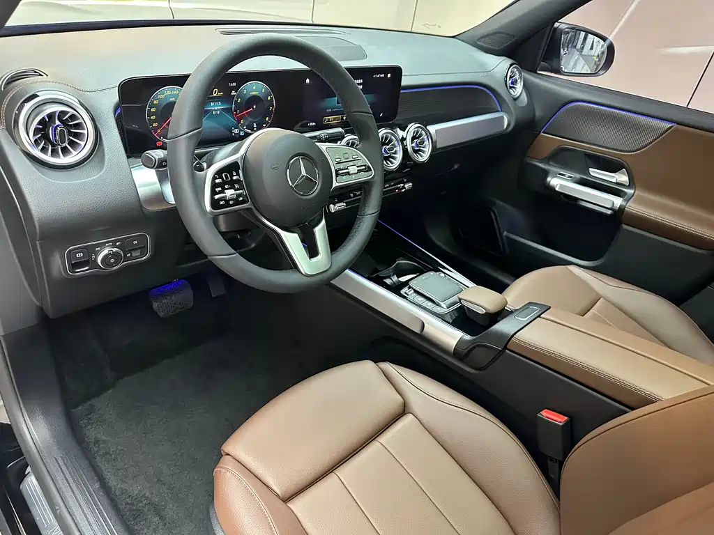 MERCEDES BENZ GLB 2023