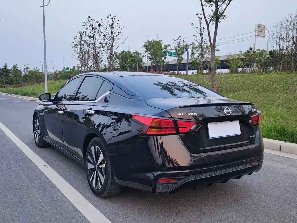 NISSAN TEANA 2021