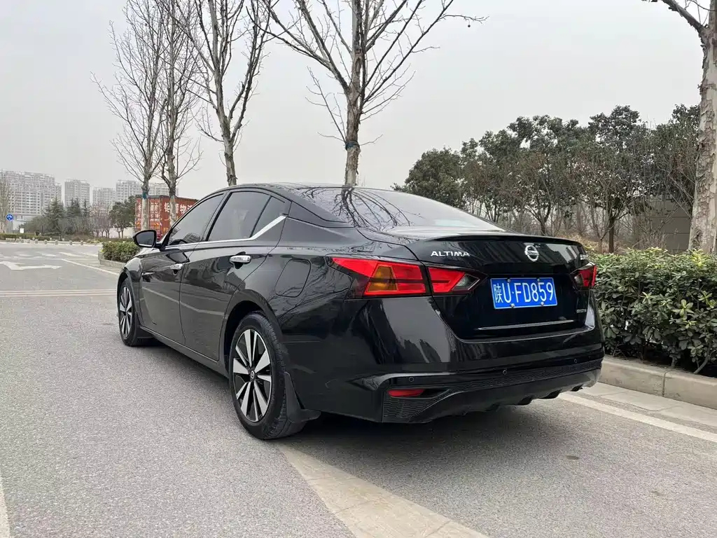 NISSAN TEANA 2021
