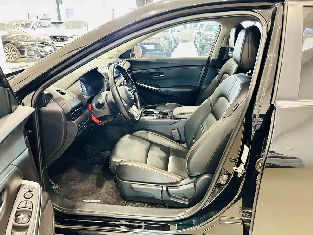 NISSAN SYLPHY 2020