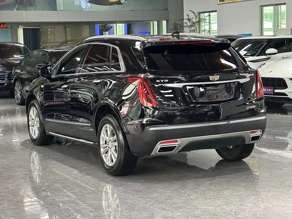 CADILLAC XT5 2022