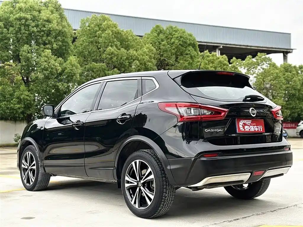 NISSAN QASHQAI 2019