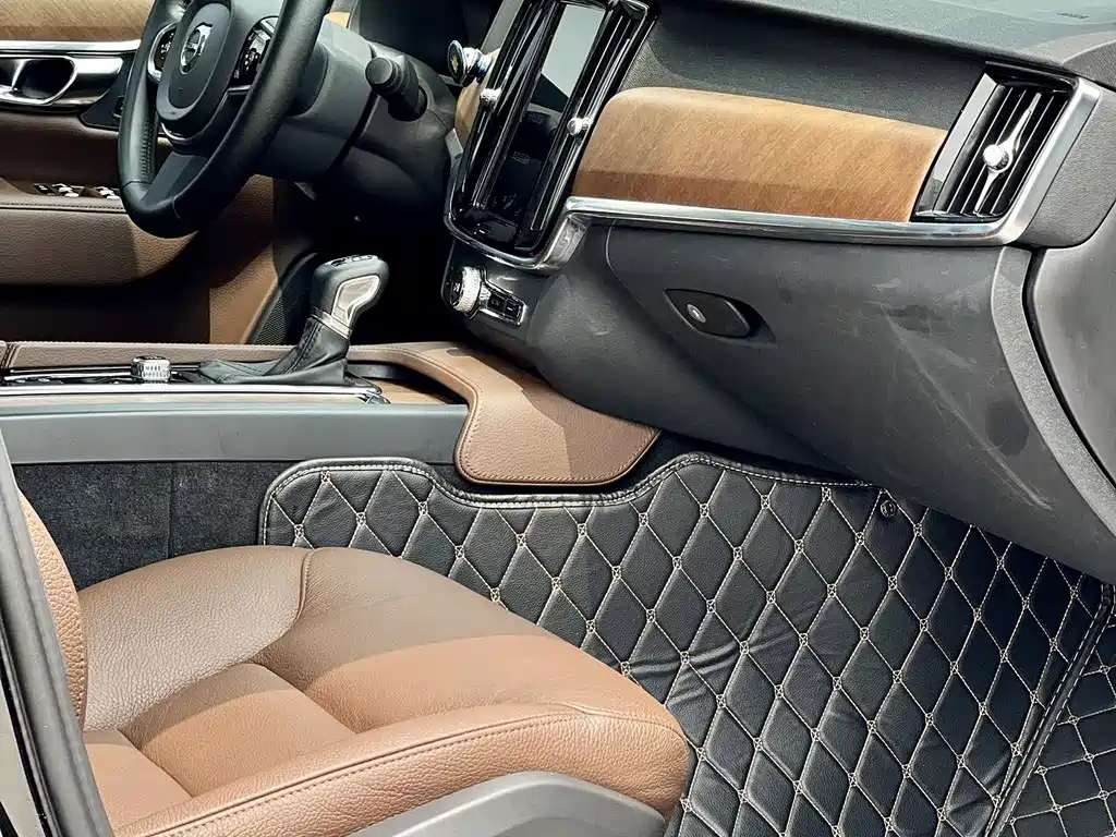 VOLVO S90 2020