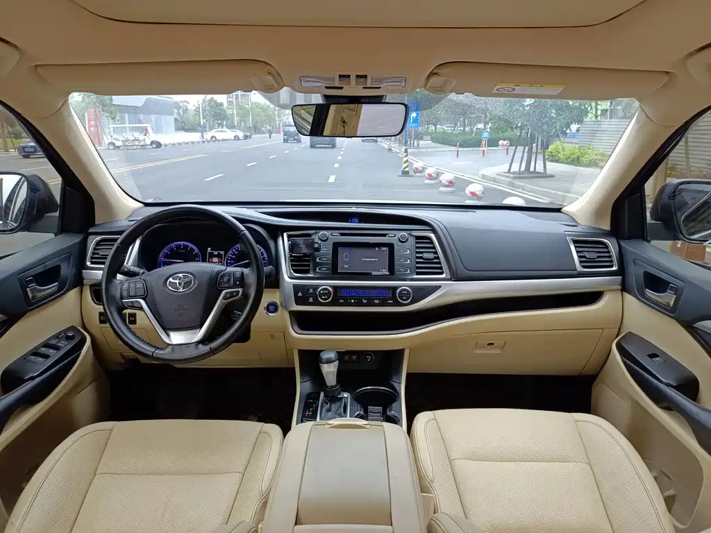 TOYOTA HIGHLANDER 2018