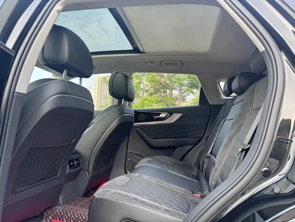 HONGQI HS5 2021