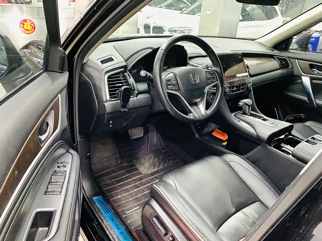 HONDA AVANCIER 2021