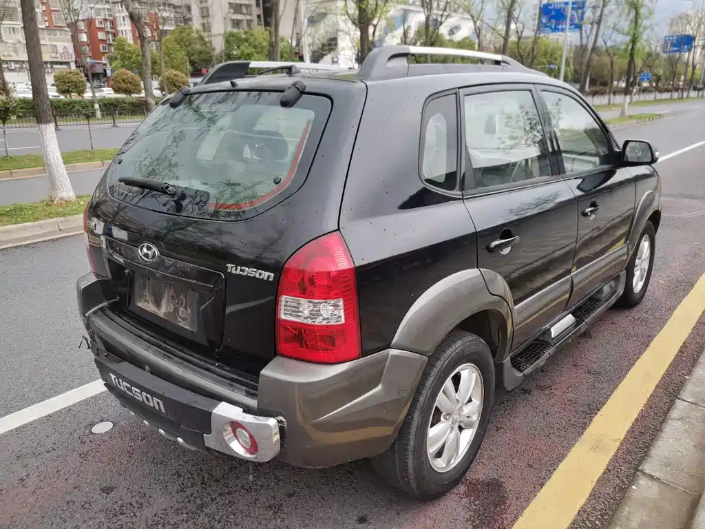 HYUNDAI TUCSON 2010