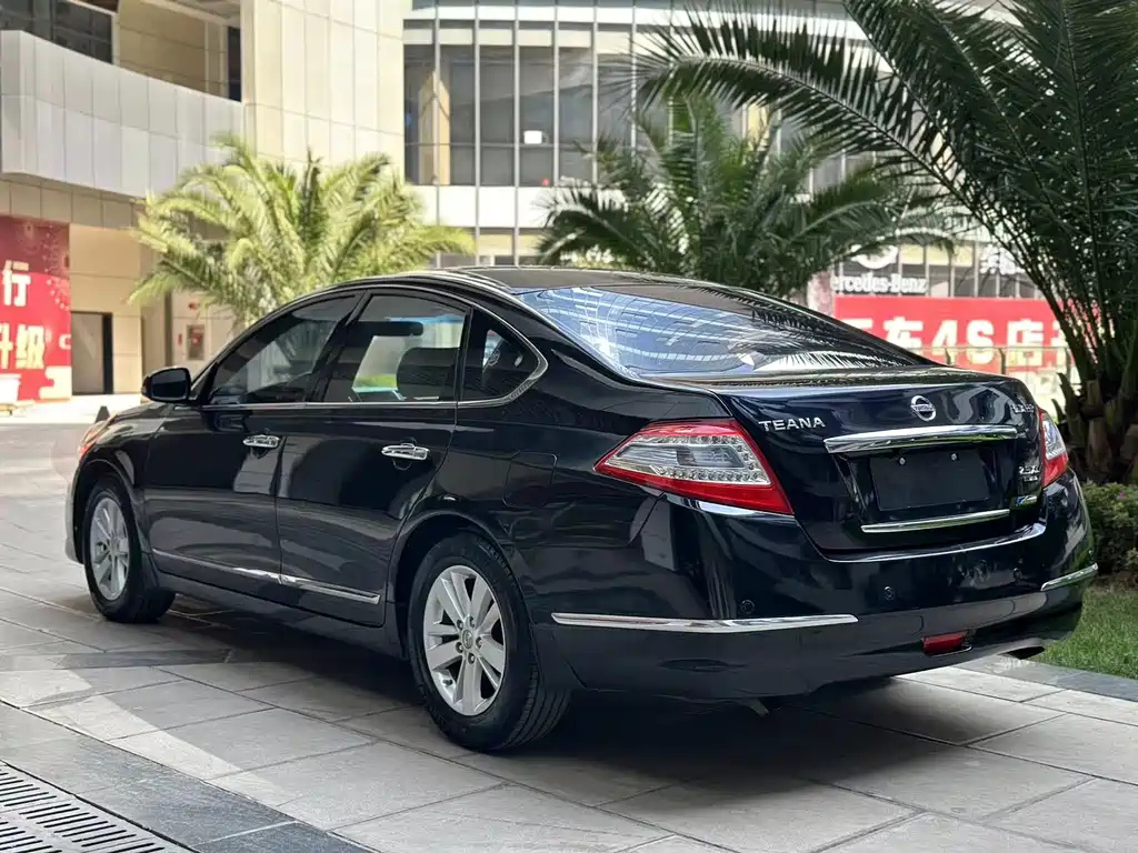 NISSAN TEANA 2013