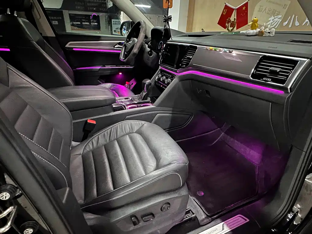 VOLKSWAGEN TOURAN 2020