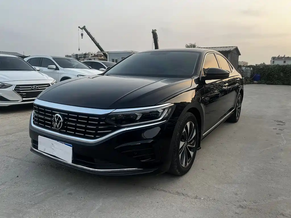 VOLKSWAGEN PASSAT 2022