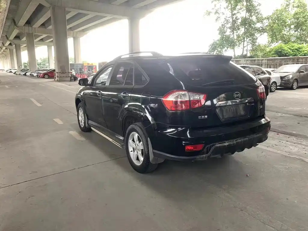 BYD S6 2013