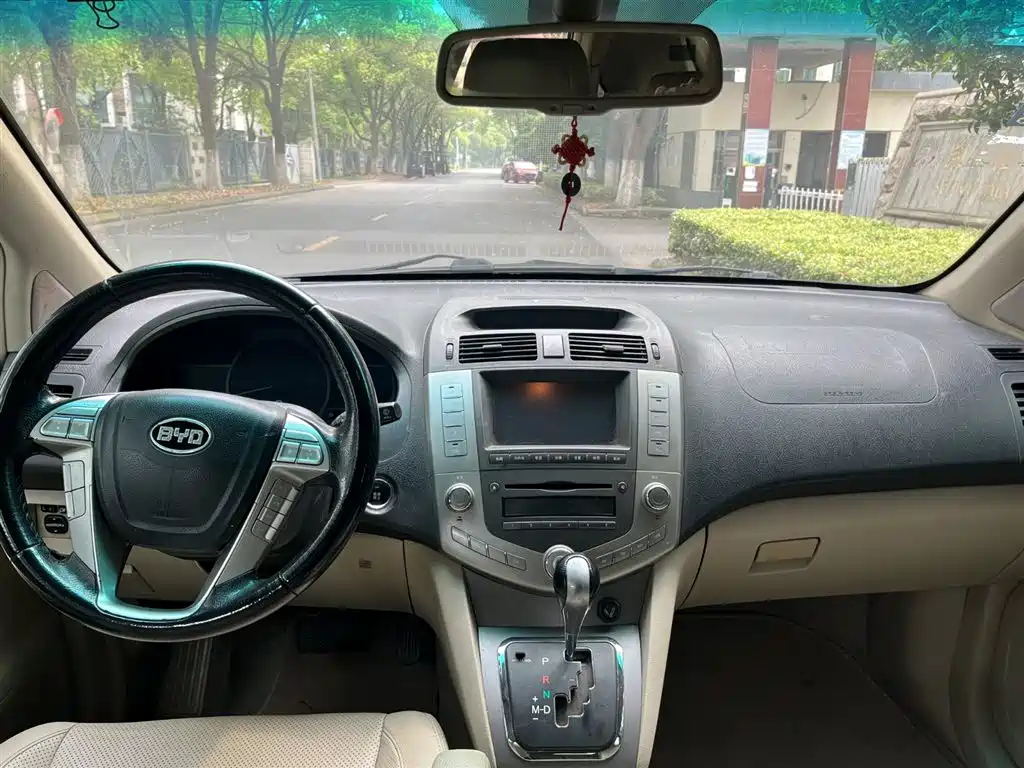 BYD S6 2012